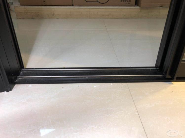 初探小魚網(wǎng)紅門窗店：英博門窗