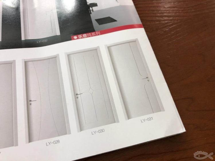 室內(nèi)木門還有這么多種？為什么衛(wèi)生間門需要帶一片玻璃呢？ 我來告訴你答案！