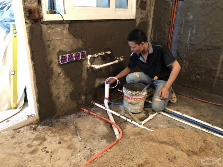 泥水施工第一天，遇到超熱心商家！