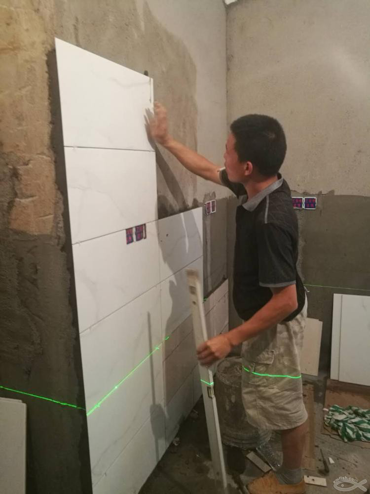 廚房墻磚開(kāi)工，再起風(fēng)波！惹事的居然是它！