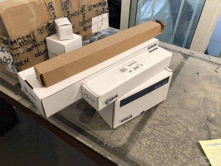 一家四口期盼已久的浴缸入場啦！歡迎你丫！