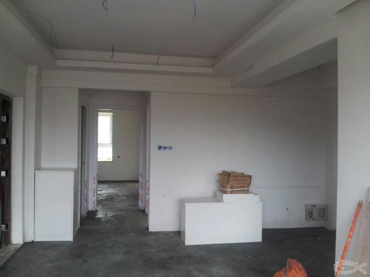 9月1日，膩?zhàn)拥诙?，房間亮了起來