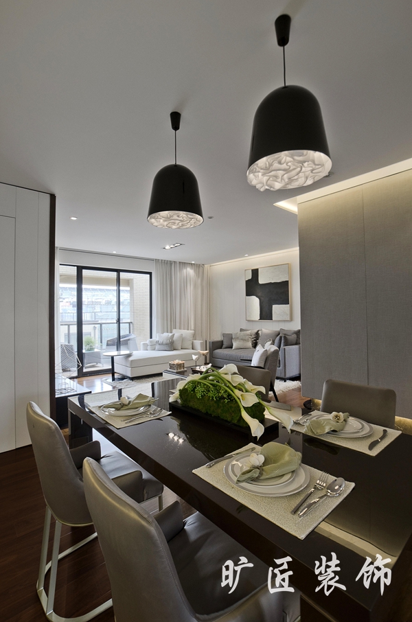 獨(dú)棟別墅餐廳背景墻那樣設(shè)計(jì)方案 讓飯店室內(nèi)空間更為動(dòng)感