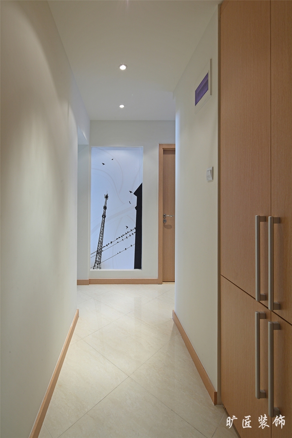 獨(dú)棟別墅臥房天花板裝修哪種原材料好