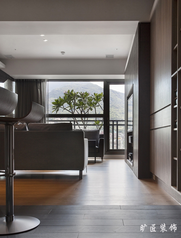 商業(yè)服務(wù)獨棟別墅和一般獨棟別墅有什么差別